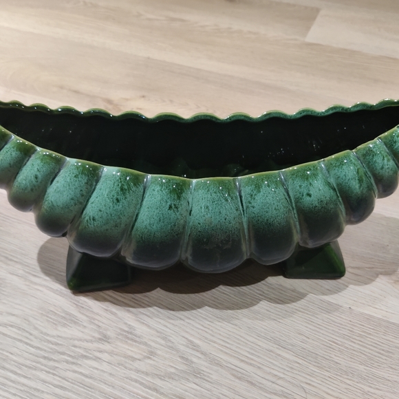 Green Planter - Picture 2 of 3